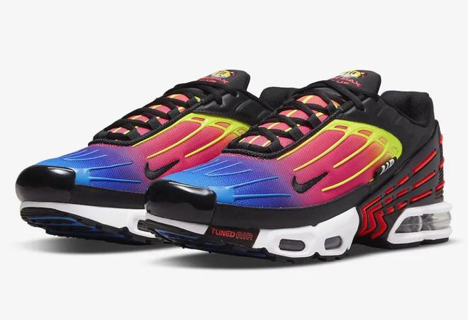 Official Pictures Of The New Nike Air Max Plus 3 Are Exposed!
